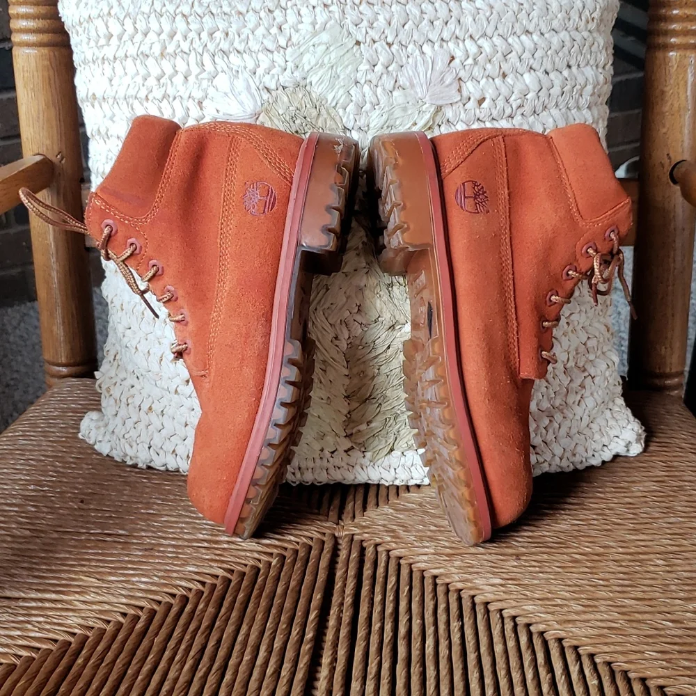Timberland waterproof boots, girls size 2.5, rust